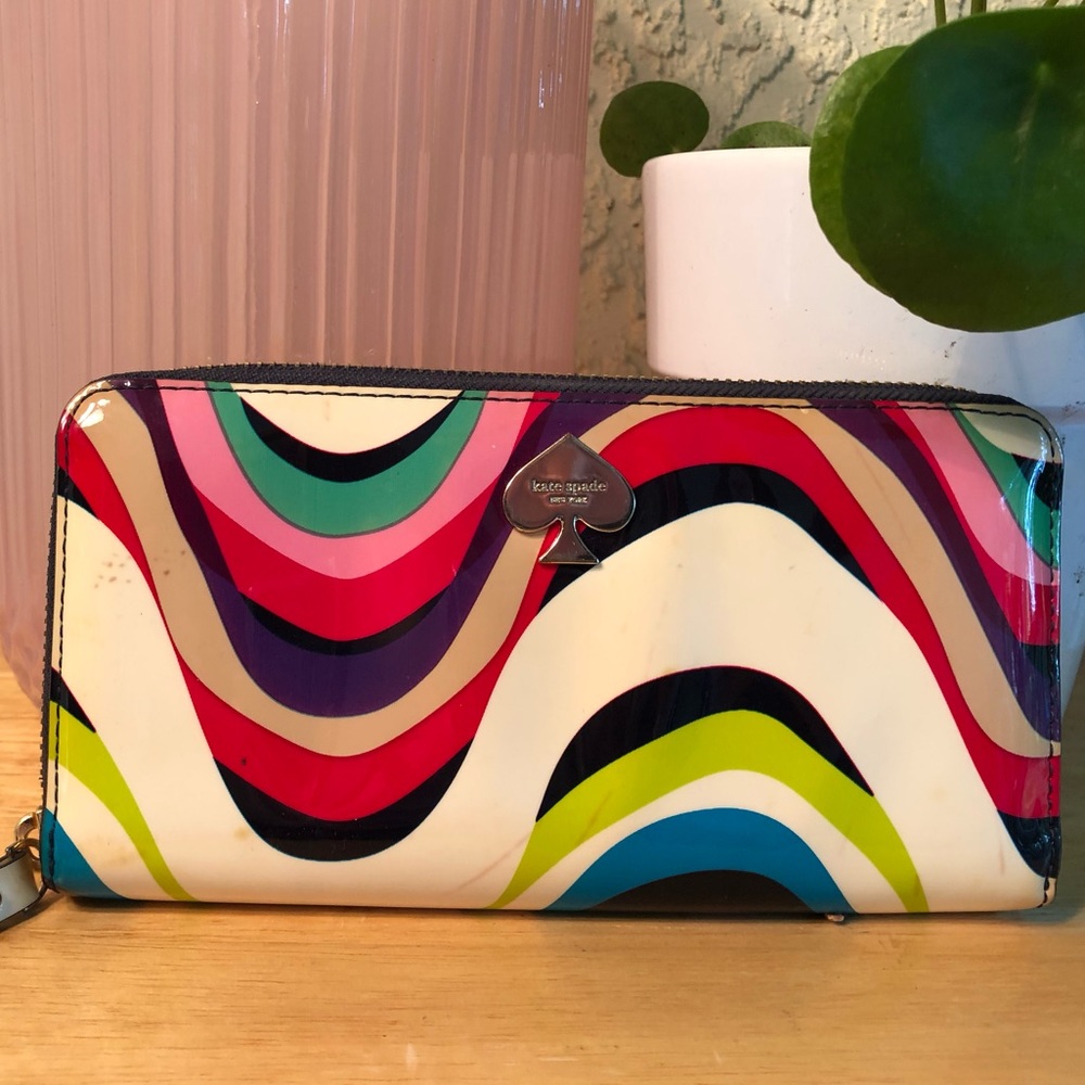 Kate Spade Zip Wallet
